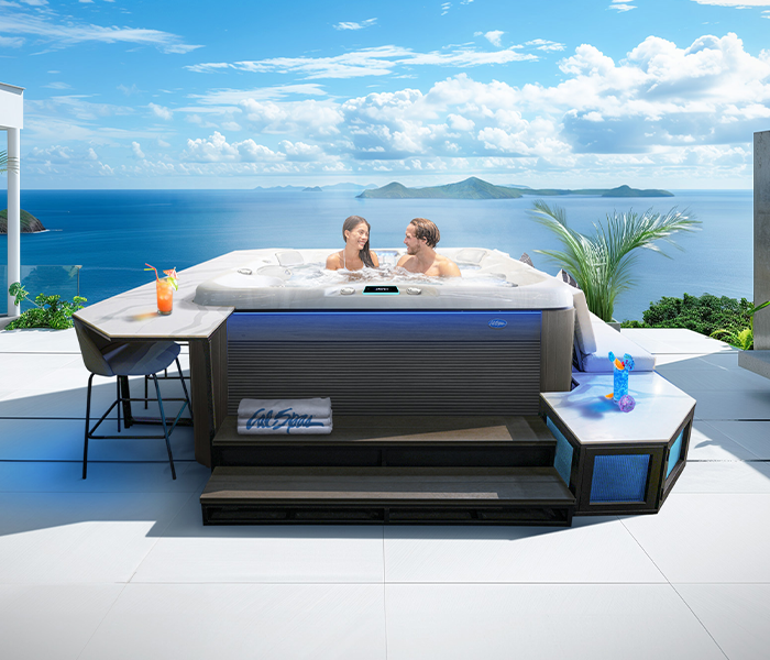 Calspas hot tub being used in a family setting - Boca Raton